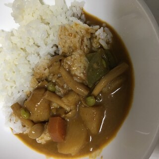 肉なし☆ブナシメジとモロッコインゲンの和風カレー